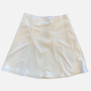 Tahari Caroline skirt in Joey white weight size 0 VIntage Vogue